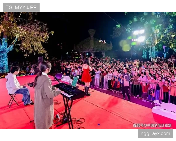 华沙街头艺术节精彩纷呈,多元文化交融共绘城市艺术盛宴 华沙街头艺术节精彩纷呈,多元文化交融共绘城市艺术盛宴