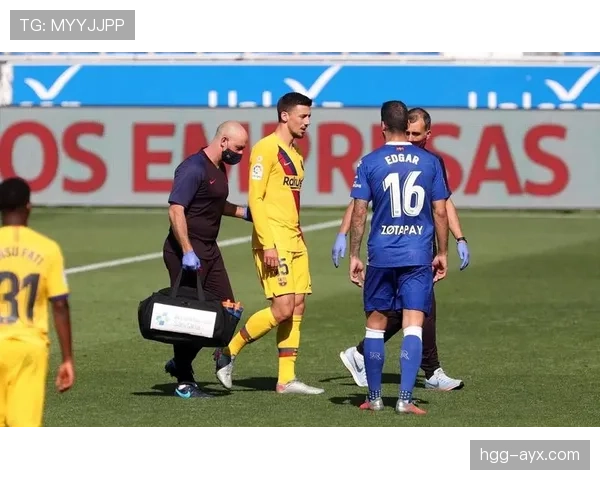 加维因右膝前十字韧带受伤将缺席数周，巴萨需积极寻找替代人选